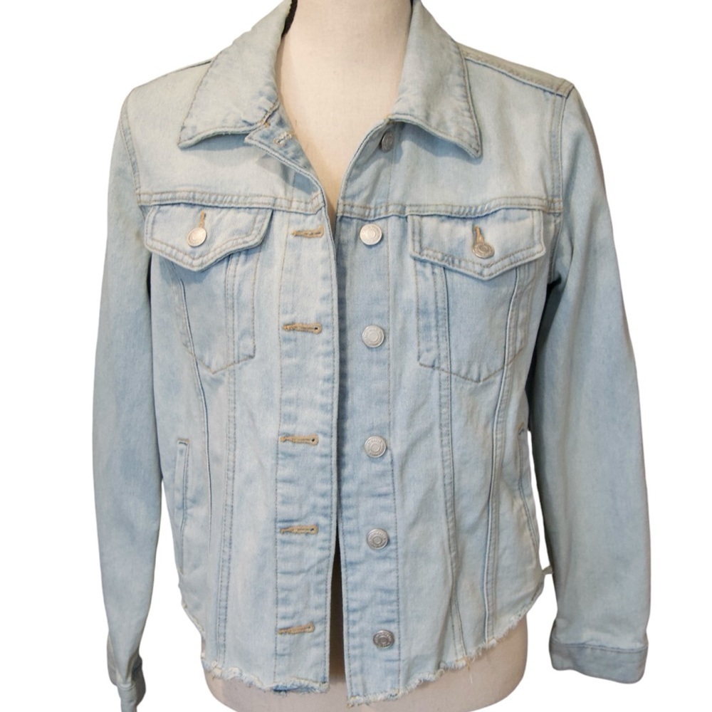 Wild Fable Lightweight Light Wash Denim Jacket, Raw Hem Short Waist - SMALL‎